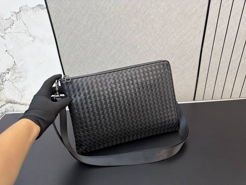 Bottega Veneta Black shoulder bag — AAA Quality Replica