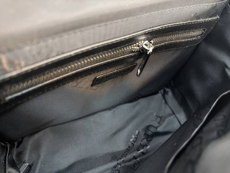 Burberry Black shoulder bag — 1:1 Replica