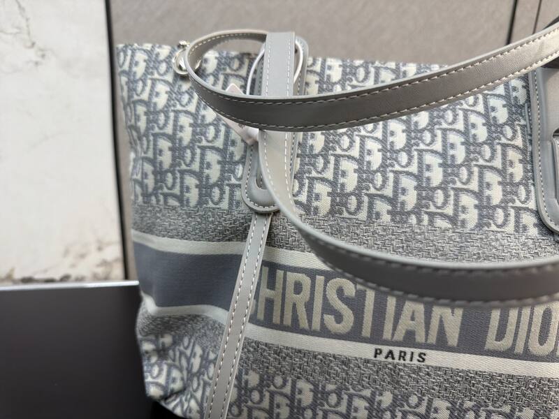 Dior Book Tote Oblique Navy — Top Quality Replica