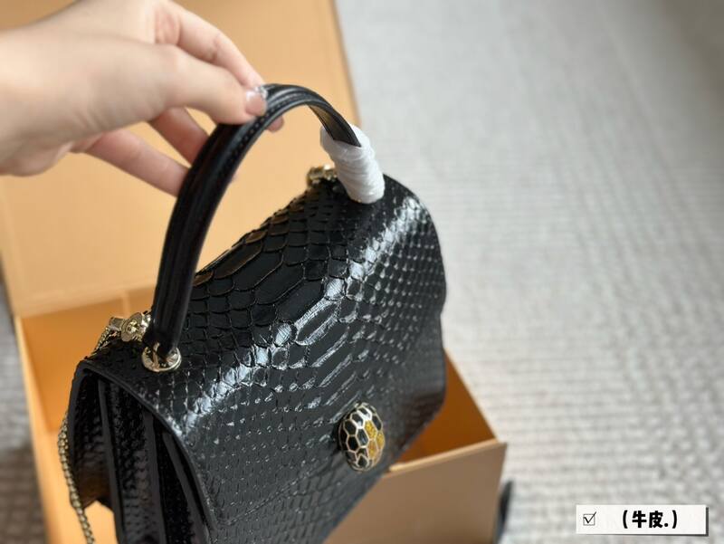 Bulgari shoulder bag — 1:1 Replica