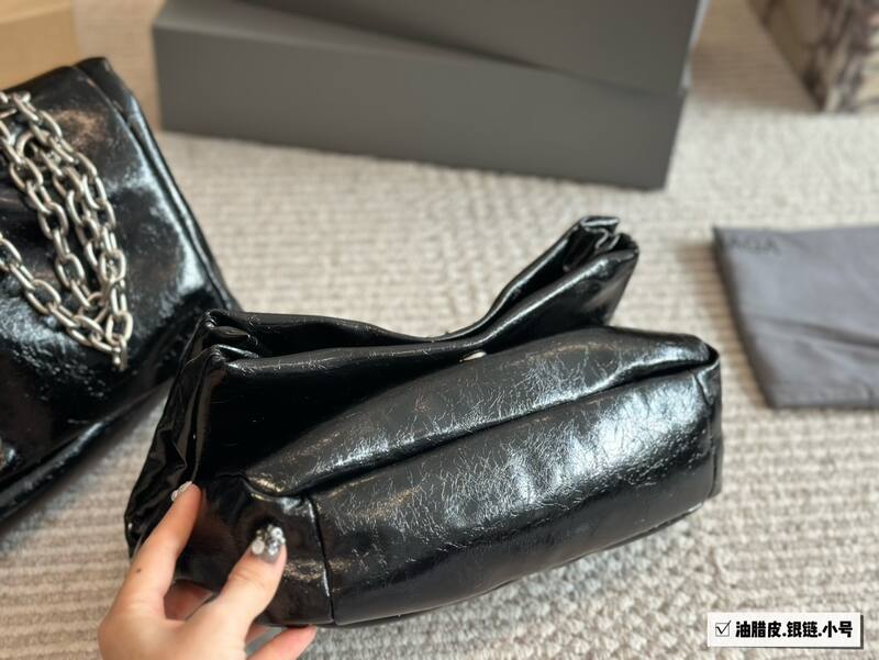 Balenciaga Black 40x30x16cm shoulder bag — Premium Replica