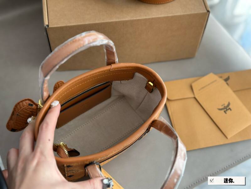 MCM Toni Visetos shoulder bag — 1:1 Replica