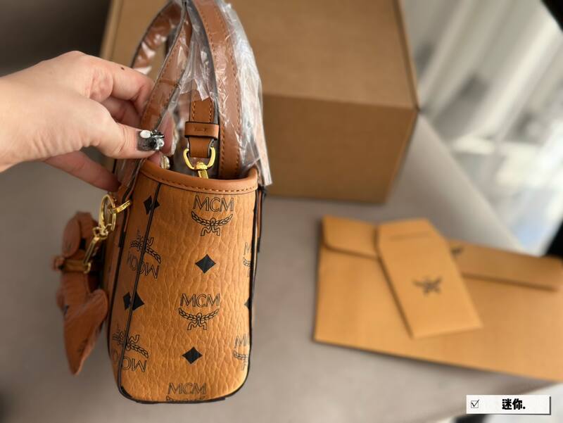 MCM Toni Visetos shoulder bag — 1:1 Replica