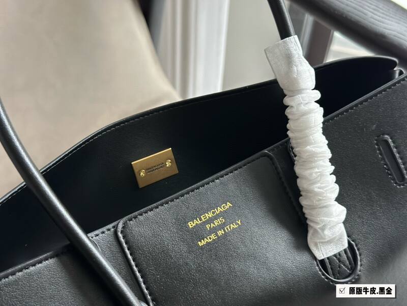 Balenciaga Black 40x30x16cm shoulder bag — Premium Replica