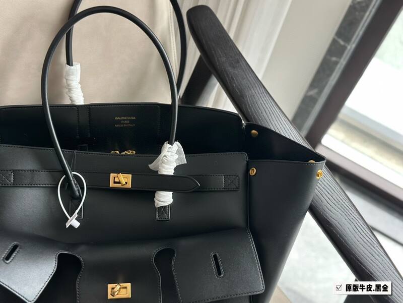 Balenciaga Black 40x30x16cm shoulder bag — Premium Replica