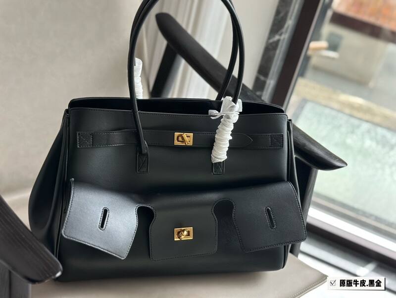 Balenciaga Black 40x30x16cm shoulder bag — Premium Replica