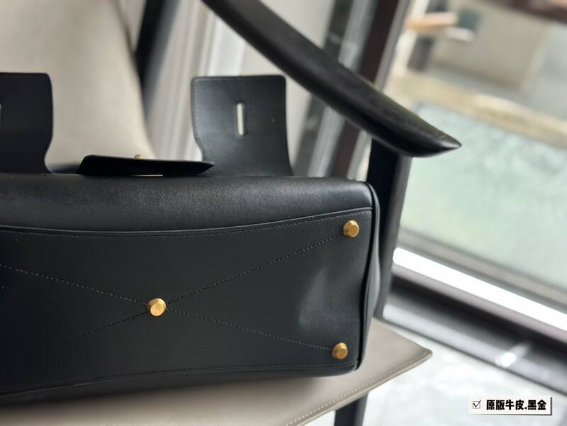 Balenciaga Black 40x30x16cm shoulder bag — Premium Replica