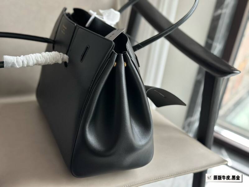 Balenciaga Black 40x30x16cm shoulder bag — Premium Replica