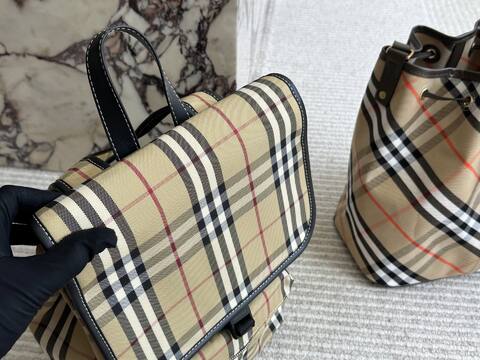 Burberry Black shoulder bag Premium Replica