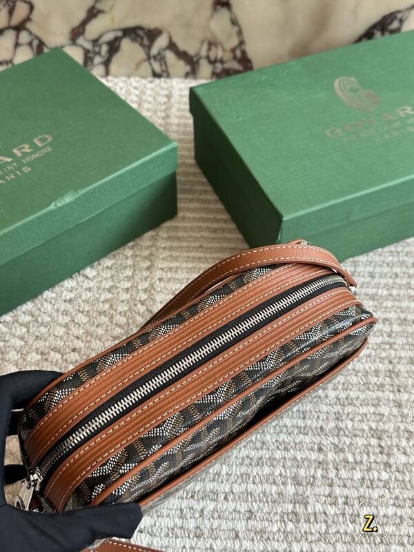 Goyard Brown shoulder bag — Premium Replica