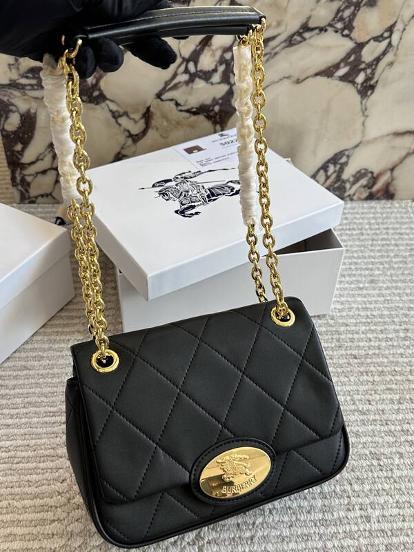 Burberry Black shoulder bag — AAA Quality Replica