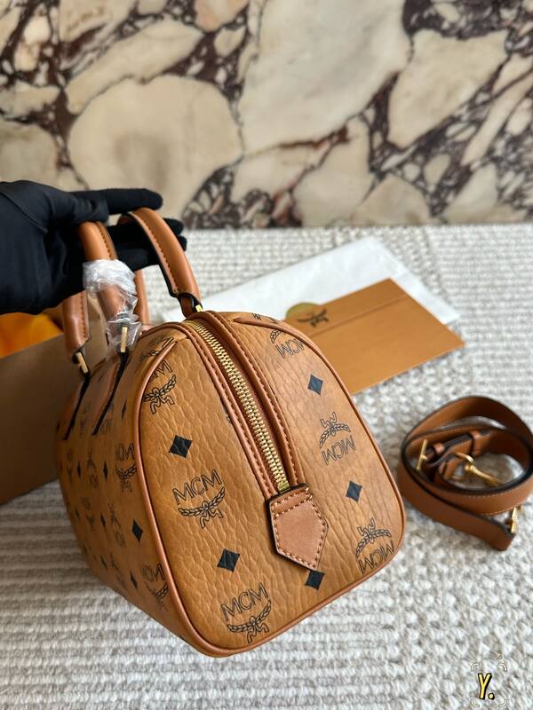 MCM Visetos shoulder bag — Premium Replica