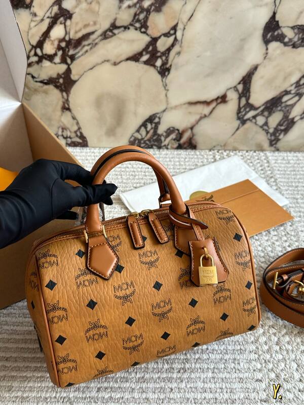 MCM Visetos shoulder bag — Premium Replica