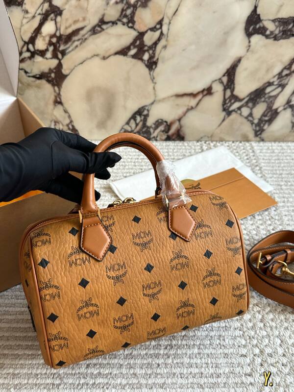 MCM Visetos shoulder bag — Premium Replica