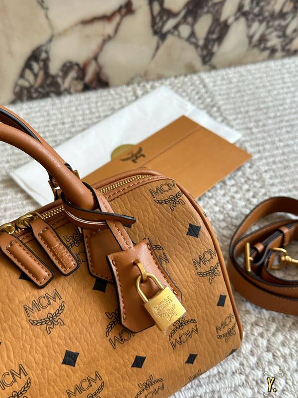 MCM Visetos shoulder bag — Premium Replica