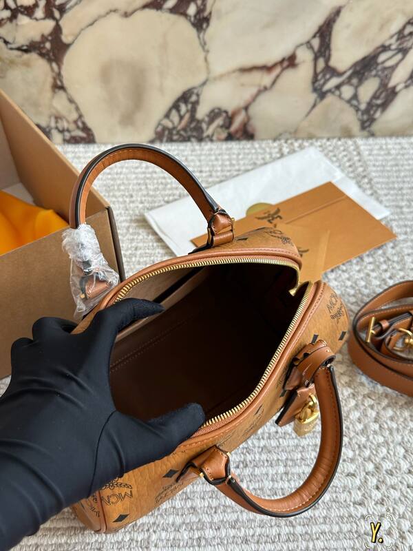 MCM Visetos shoulder bag — Premium Replica