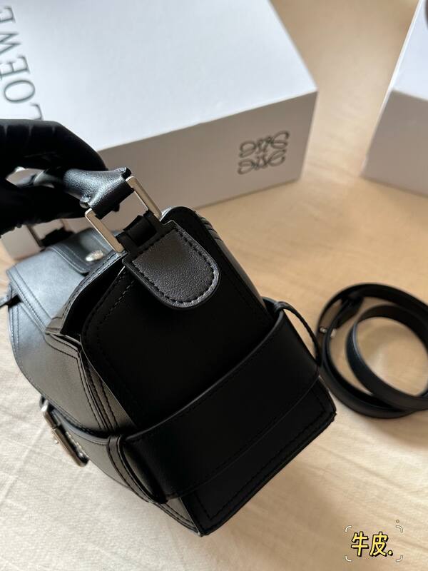 Loewe Black 25x18x10cm shoulder bag — 1:1 Replica