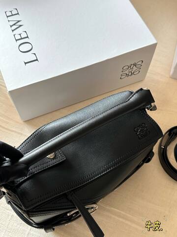 Loewe Black 25x18x10cm shoulder bag 1 1 Replica