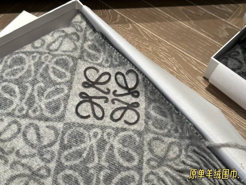 Loewe Grey shoulder bag — AAA Quality Replica