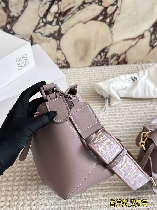 Loewe Calfskin shoulder bag — Top Quality Replica