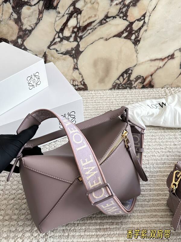 Loewe Calfskin shoulder bag — Top Quality Replica