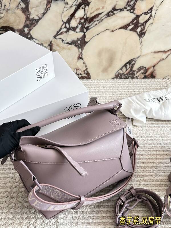 Loewe Calfskin shoulder bag — Top Quality Replica