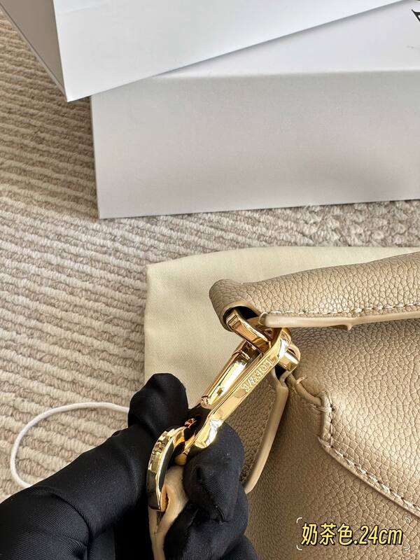 Loewe Puzzle Beige grained leather crossbody — 1:1 Replica