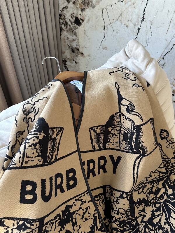 Burberry Black shoulder bag — 1:1 Replica