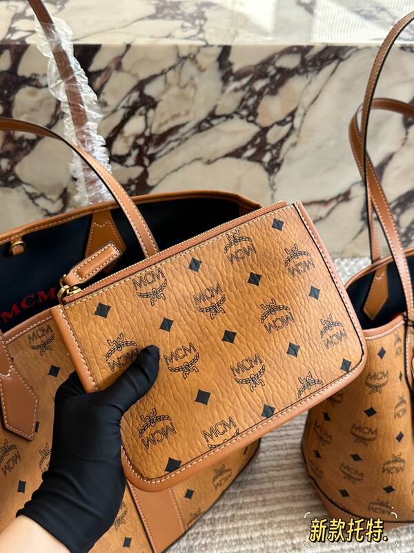 MCM Toni Cognac Visetos 33x28x16cm tote bag — 1:1 Replica