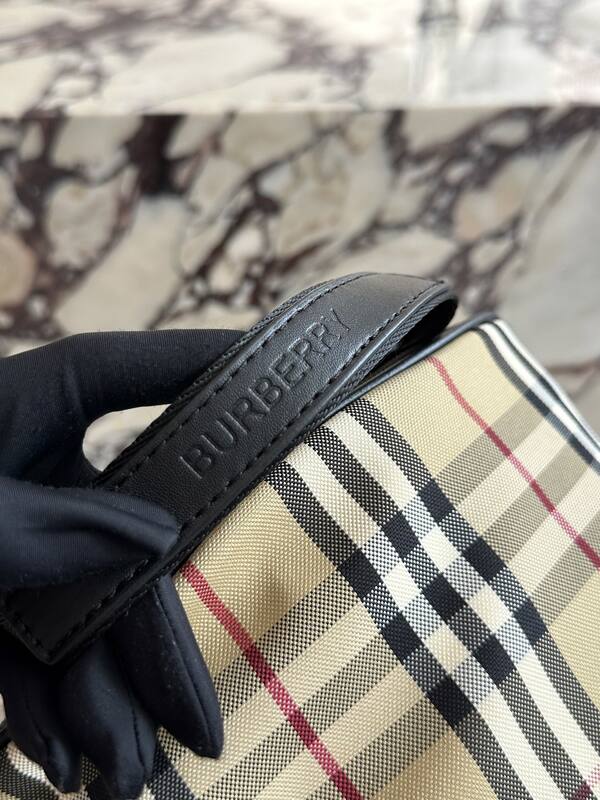 Burberry Beige shoulder bag — Top Quality Replica