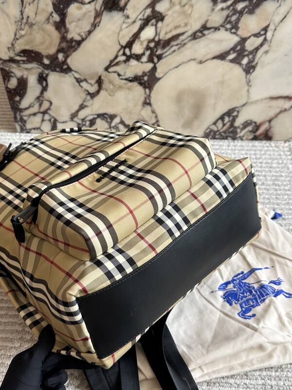 Burberry Beige shoulder bag — Top Quality Replica