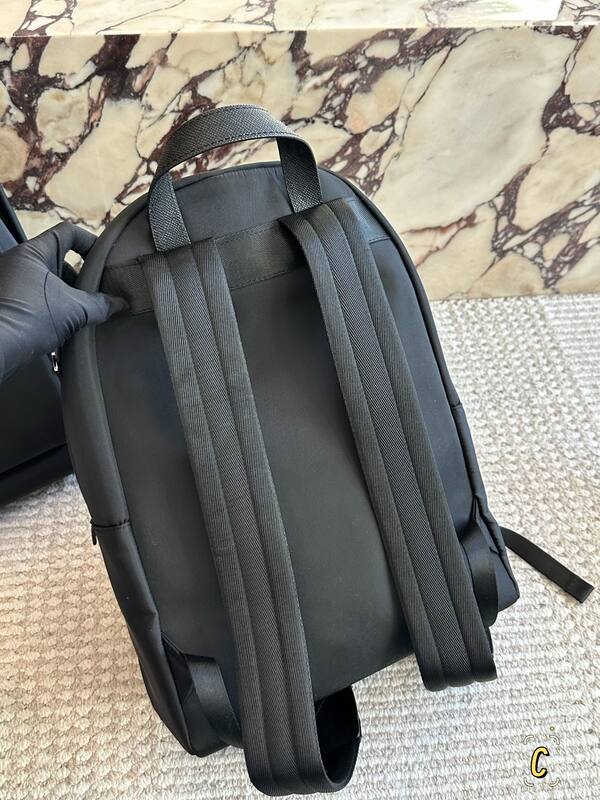 Prada Black shoulder bag — Premium Replica