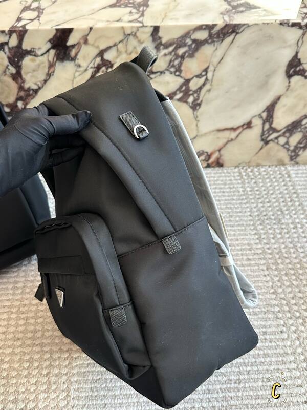 Prada Black shoulder bag — Premium Replica