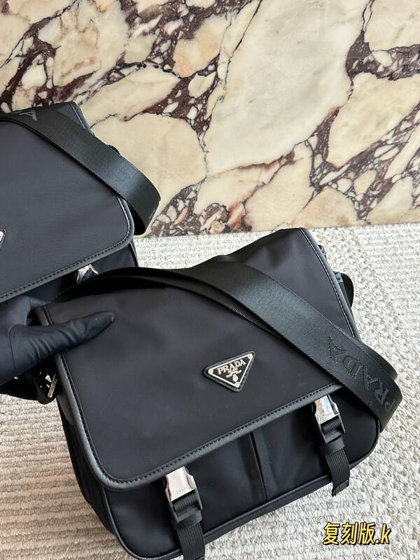 Prada Black shoulder bag — 1:1 Replica