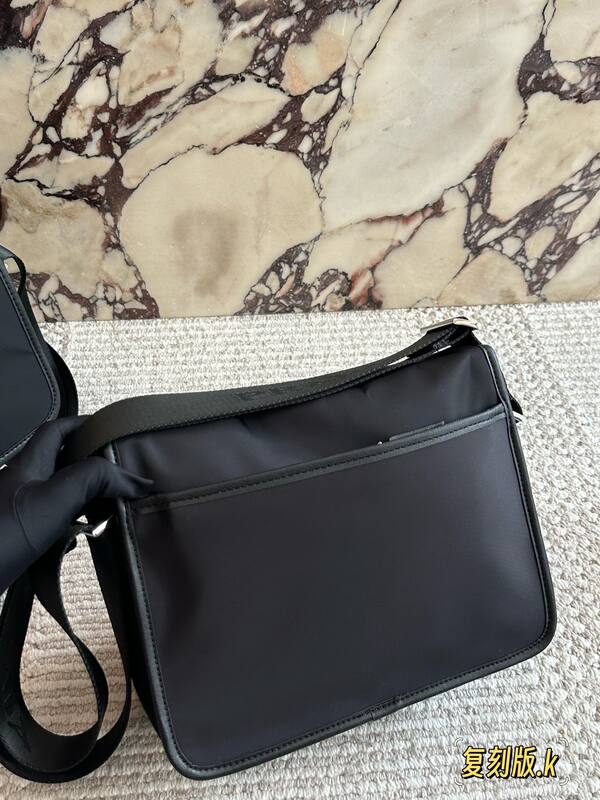 Prada Black shoulder bag — 1:1 Replica