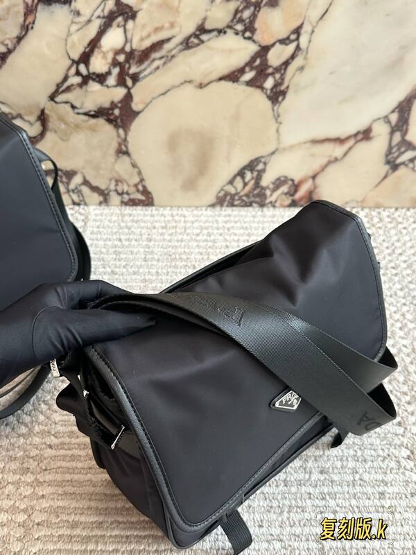 Prada Black shoulder bag — 1:1 Replica