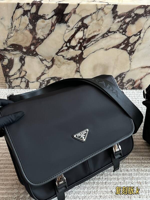 Prada Black shoulder bag — 1:1 Replica