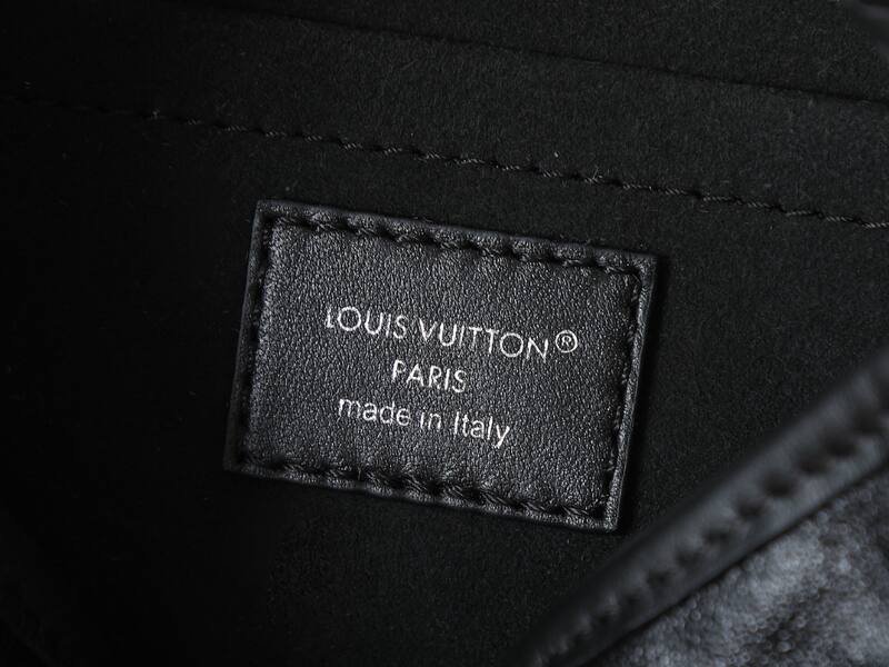 Louis Vuitton No Black crossbody — 1:1 Replica
