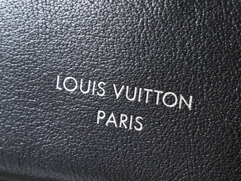 Louis Vuitton No Black crossbody — 1:1 Replica