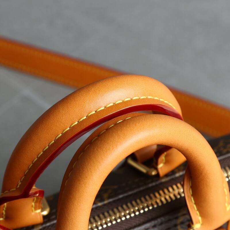 Louis Vuitton Keepall Bandouli re 25 Monogram 25 crossbody — AAA Quality Replica