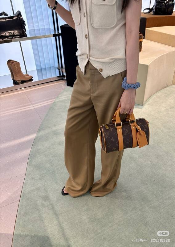 Louis Vuitton Papillon Monogram shoulder — 1:1 Replica
