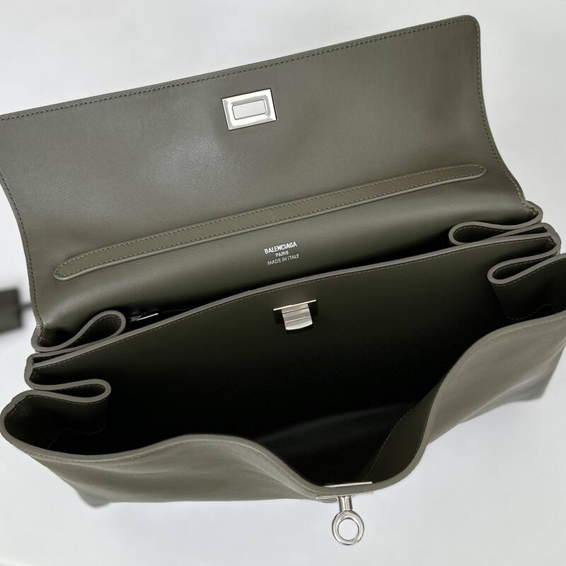Balenciaga Green 30x22x12cm shoulder bag — Premium Replica