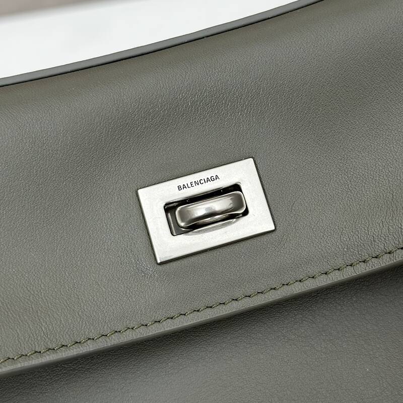 Balenciaga Green 30x22x12cm shoulder bag — Premium Replica
