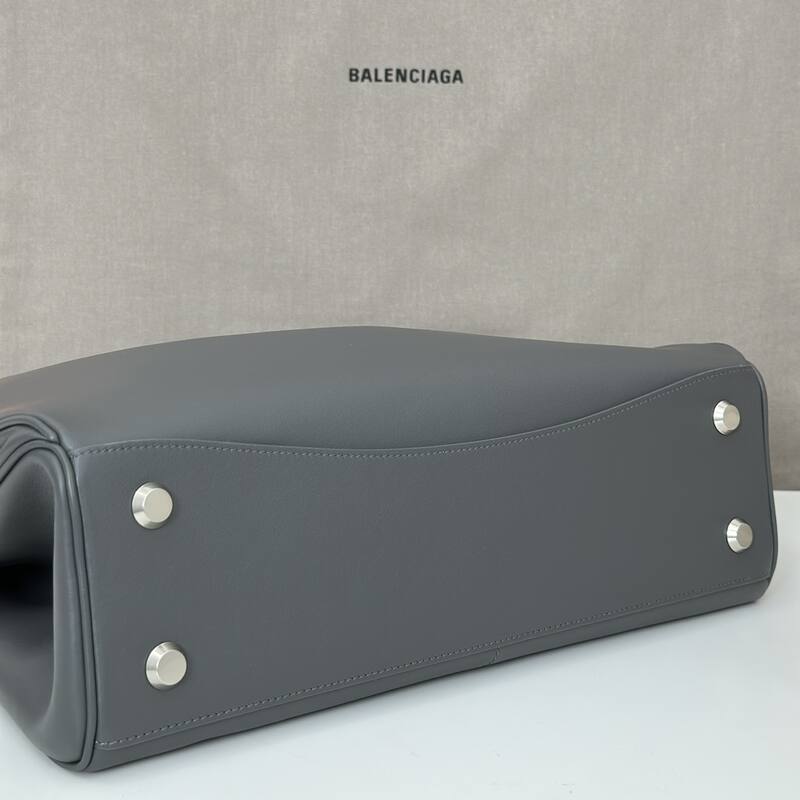 Balenciaga Grey 30x22x12cm shoulder bag — AAA Quality Replica