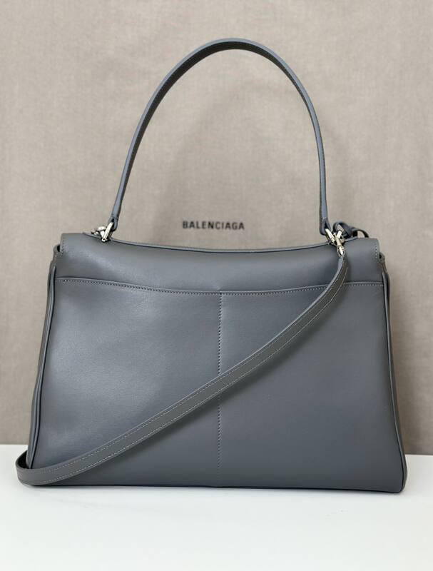 Balenciaga Grey 30x22x12cm shoulder bag — AAA Quality Replica
