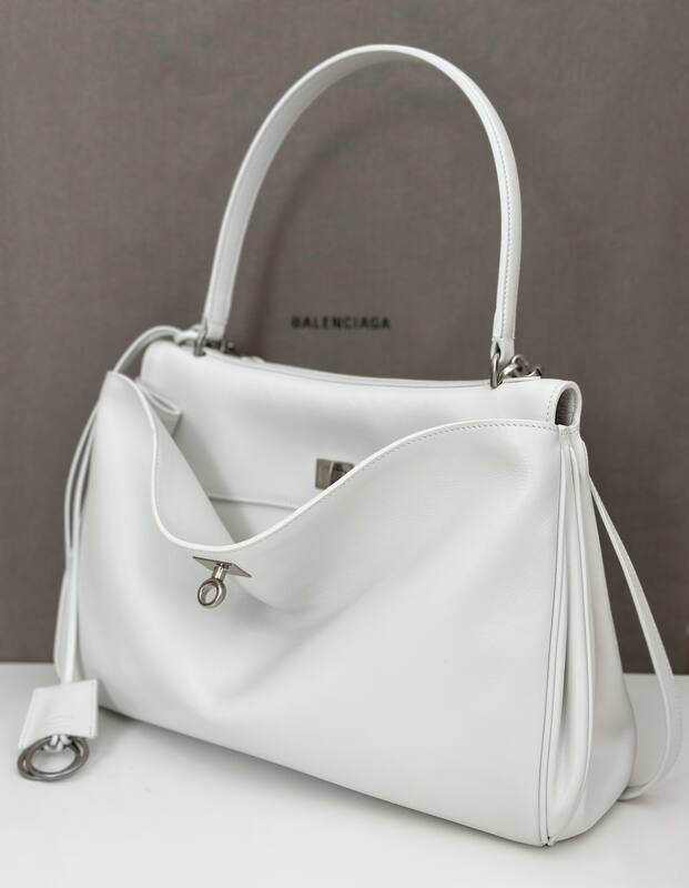 Balenciaga White 30x22x12cm shoulder bag — Premium Replica