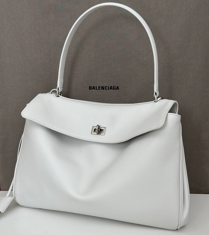 Balenciaga White 30x22x12cm shoulder bag — Premium Replica