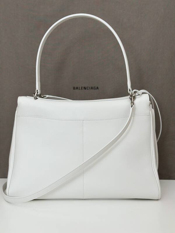 Balenciaga White 30x22x12cm shoulder bag — Premium Replica