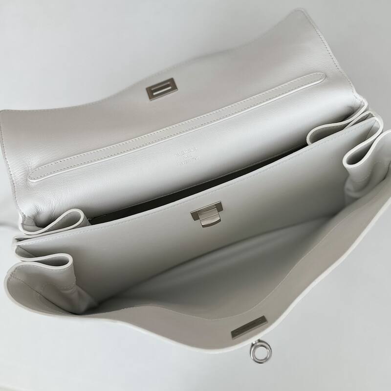 Balenciaga White 30x22x12cm shoulder bag — Premium Replica