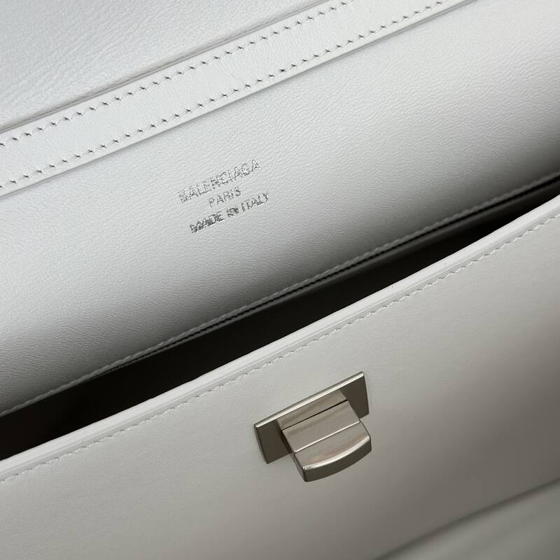 Balenciaga White 30x22x12cm shoulder bag — Premium Replica